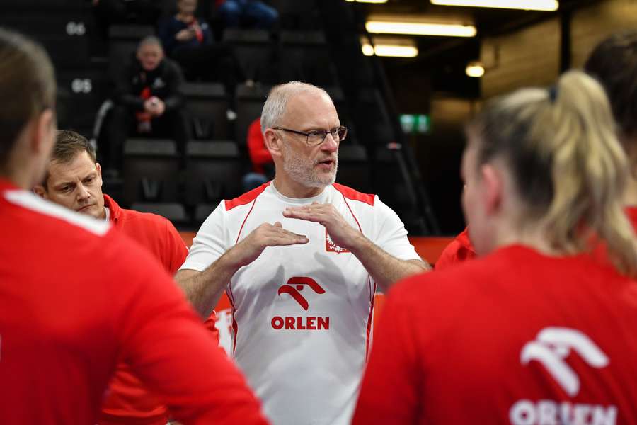 Arne Senstad na dłużej trenerem kadry narodowej piłkarek ręcznych Arne Senstad na dłużej trenerem kadry narodowej piłkarek ręcznych