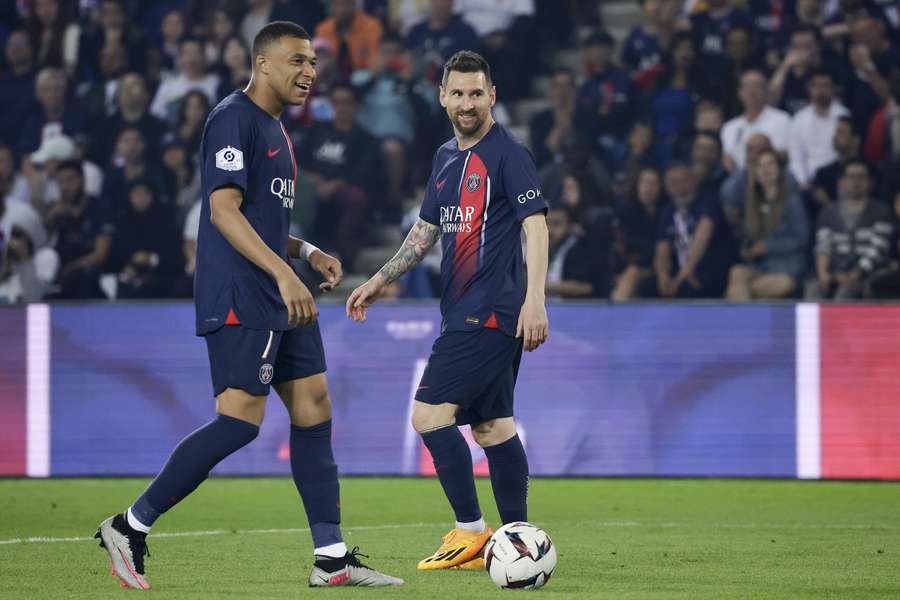 Messi neemt met nederlaag afscheid van Paris Saint-Germain