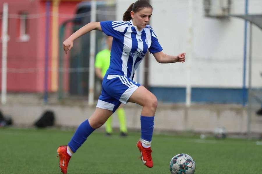 Angelina Dresaj, avançada de 17 anos do Buducnost