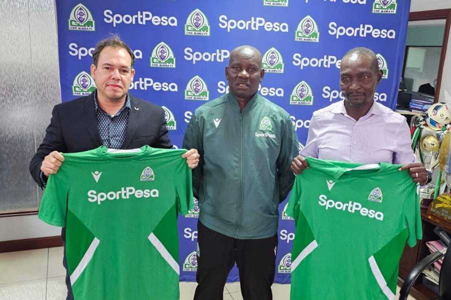 Gor Mahia coach Leonardo Martins Neiva and his assistants