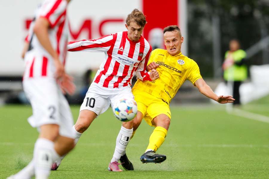 Hradec Králové bojuje za polárním kruhem o účast v Evropě. Hradec Králové bojuje za polárním kruhem o účast v Evropě.