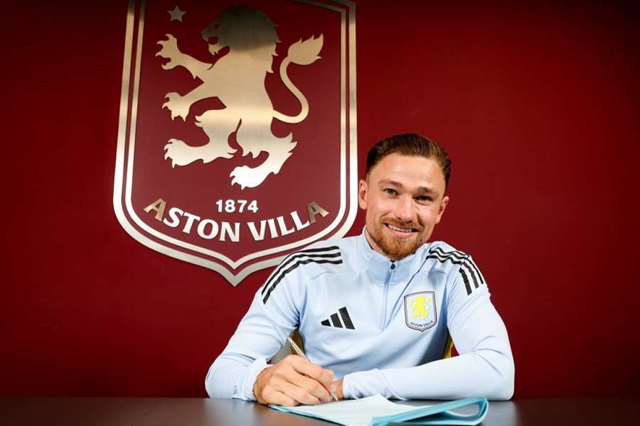 Matty Cash, jogador do Aston Villa