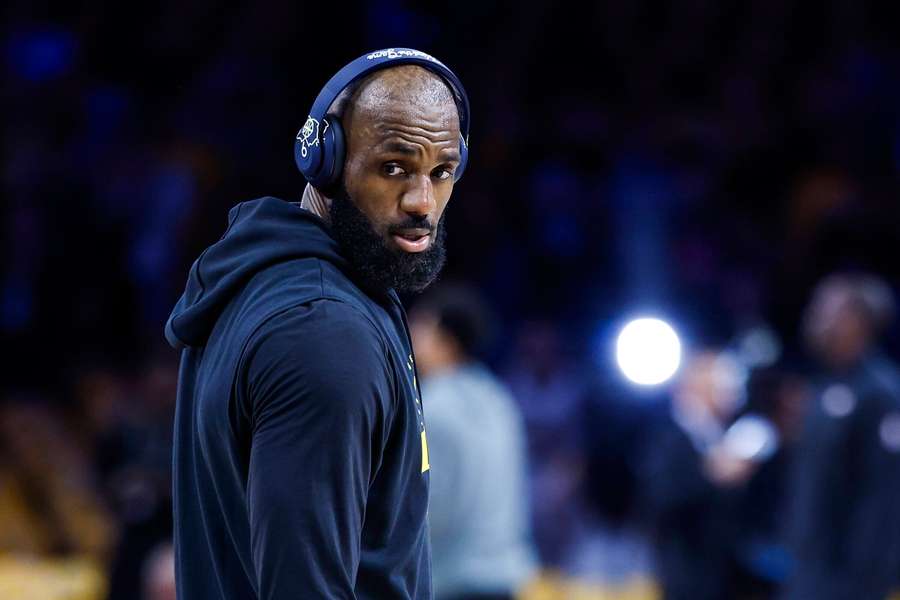 LeBron James już oficjalnie w Philadelphii 76ers. Gwiazdorski skład drużyny