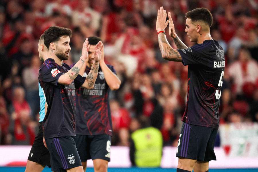 Rafa saúda Enzo Barrenechea