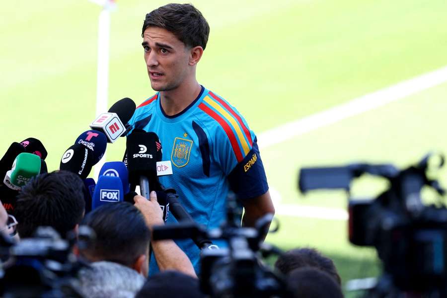 Gavi, ante los medios antes del España-Bélgica