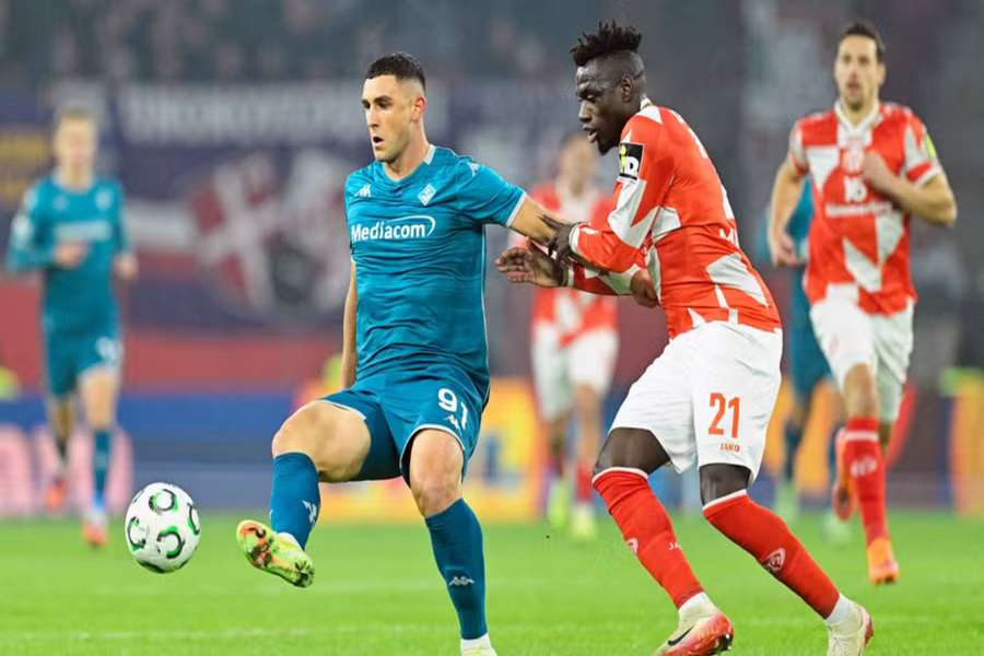 O Mainz levou a melhor sobre a Fiorentina e é um dos líderes na Liga Conferência O Mainz levou a melhor sobre a Fiorentina e é um dos líderes na Liga Conferência