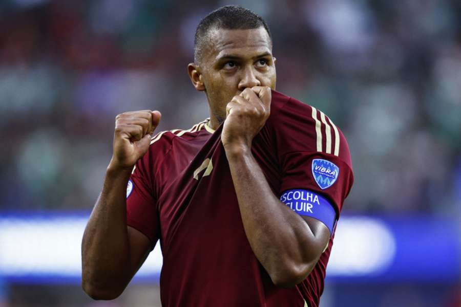 Rondón com a Vinotinto