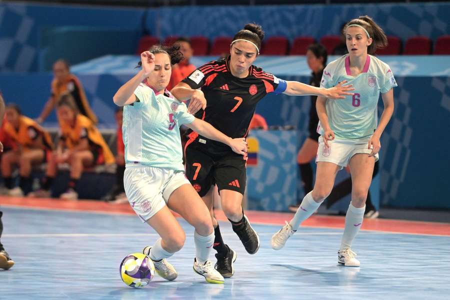 Espanha derrotou a Colômbia 