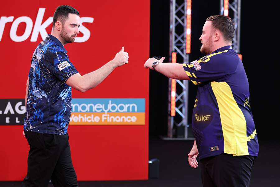 Luke Humphries und Luke Littler scheinen die Top-Favoriten auf den WM-Titel zu sein.