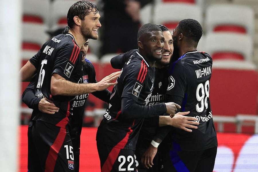 Rayan Cherki célébrant l'ouverture du score de l'OL.