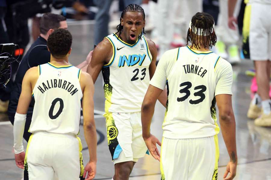 The Pacers held on for a wire-to-wire win against the Bucks