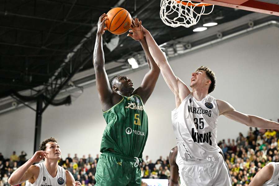 Levičania musia o postup bojovať v treťom zápase.