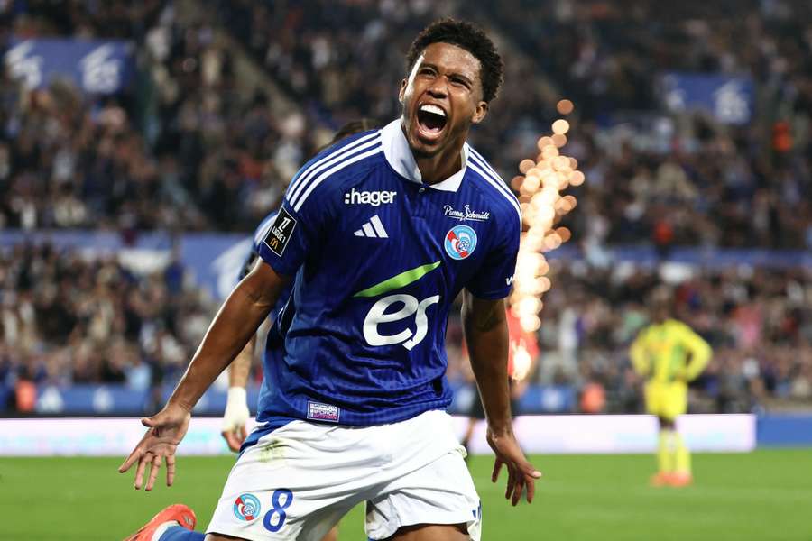 Andrey, ex-Vasco e futuro-Chelsea, brilhou novamente em Estrasburgo Andrey, ex-Vasco e futuro-Chelsea, brilhou novamente em Estrasburgo