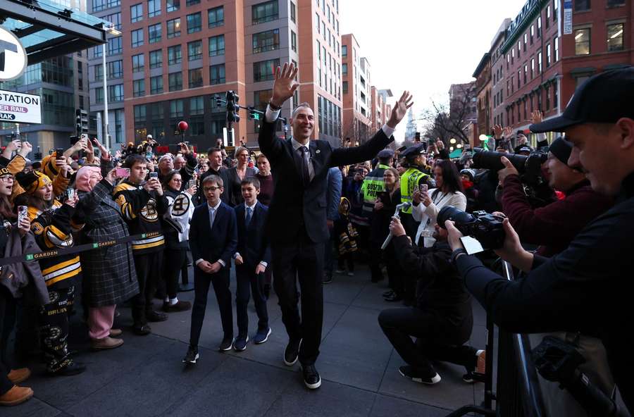 Chára pri príchode do TD Garden.