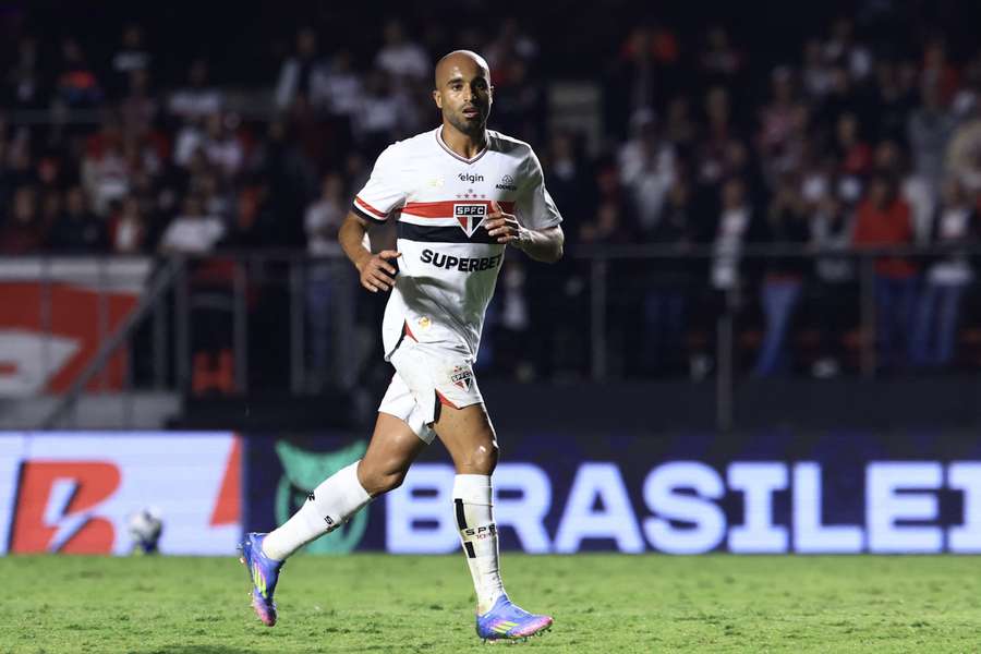 Lucas Moura não jogava há 10 partidas Lucas Moura não jogava há 10 partidas