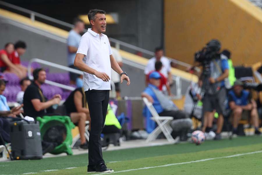 Bruno Lage no banco do Benfica