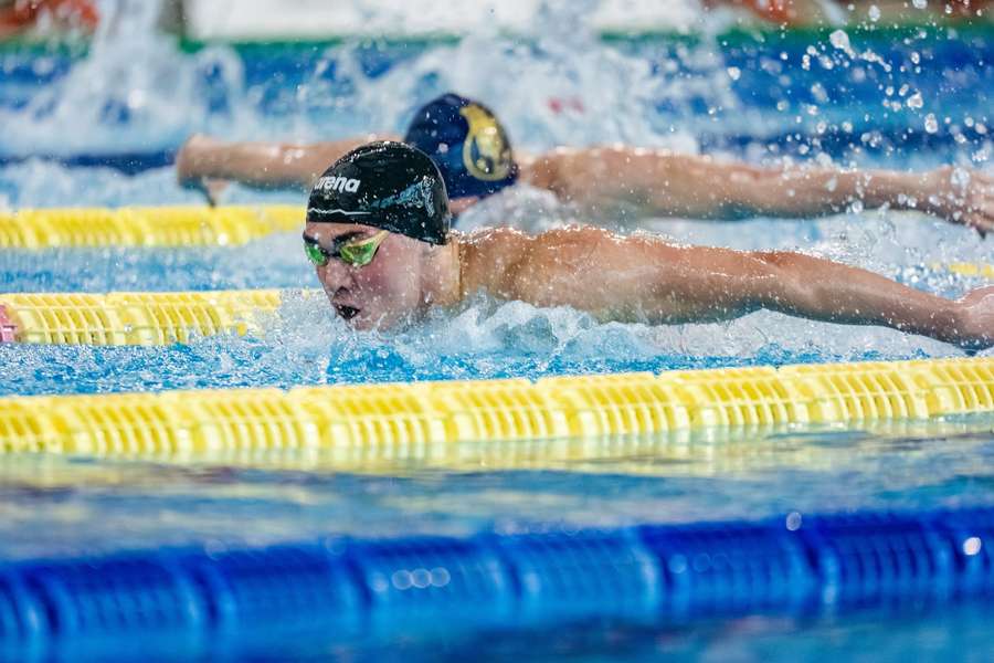 Tomás Januário, Diogo Ribeiro, Carlos Nunes e Gustavo Ribeiro retiraram dois centésimos a um registo que já era do Benfica