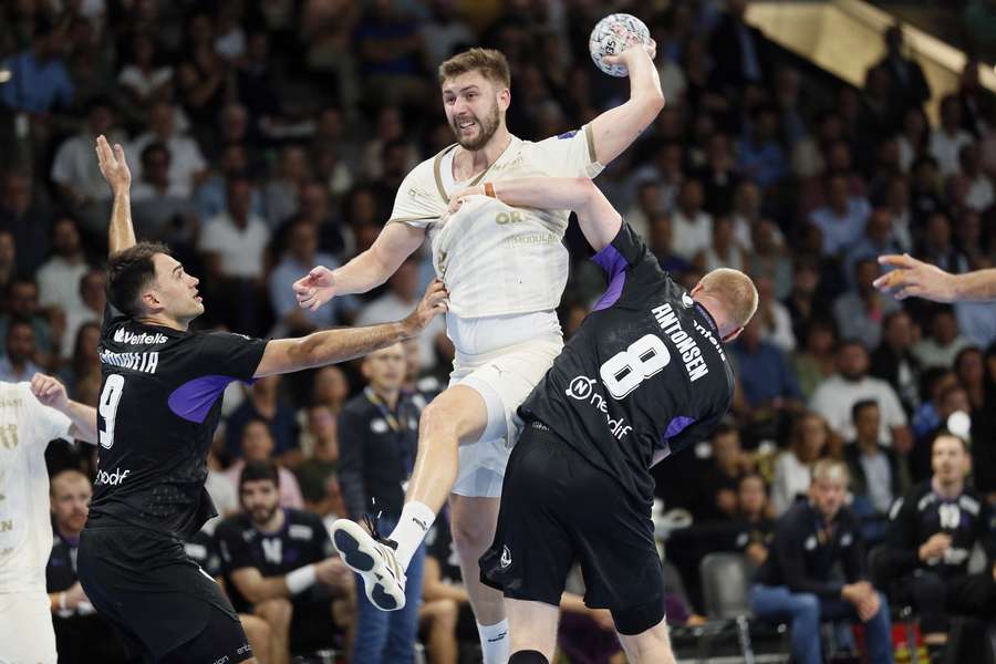 Zadecydował gol w ostatniej sekundzie. Orlen Wisła przegrywa z HBC Nantes we Francji