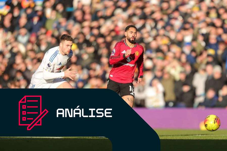 Matheus Cunha, do Man Utd, e Gabriel Gudmundsson, do Leeds, disputam a bola