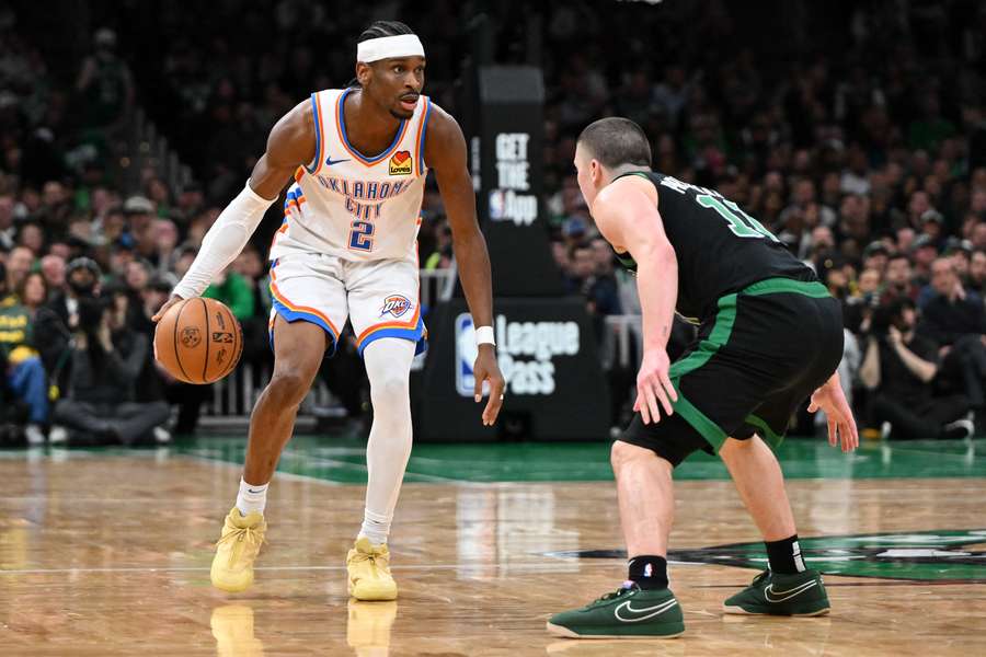 Gilgeous-Alexander brilla frente a Boston.