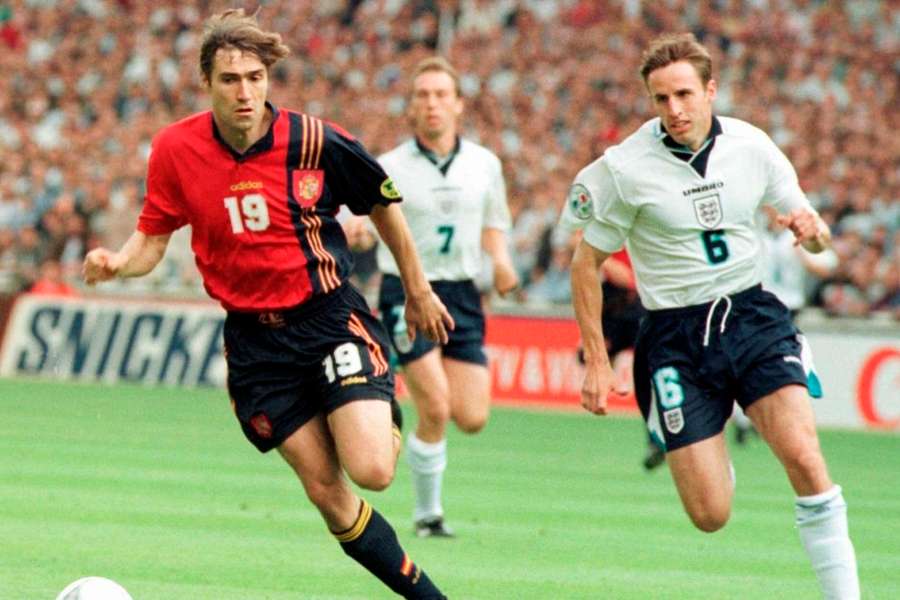 Southgate, em 1996, na partida com a Espanha