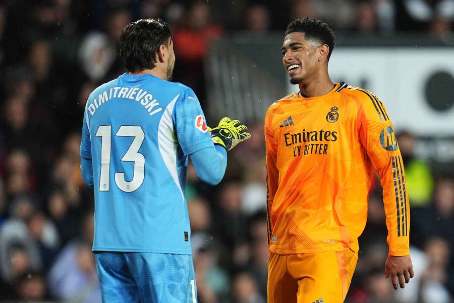 Jude Bellingham missed a penalty for Real Madrid, but netted in stoppage time to seal the win