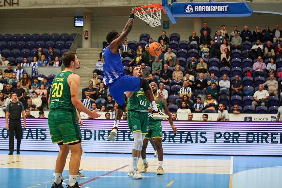 Basquetebol: Sporting vence FC Porto no Dragão