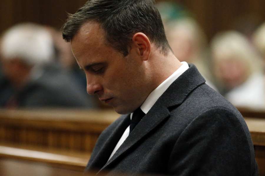 Pistorius, cabizbajo durante el juicio.