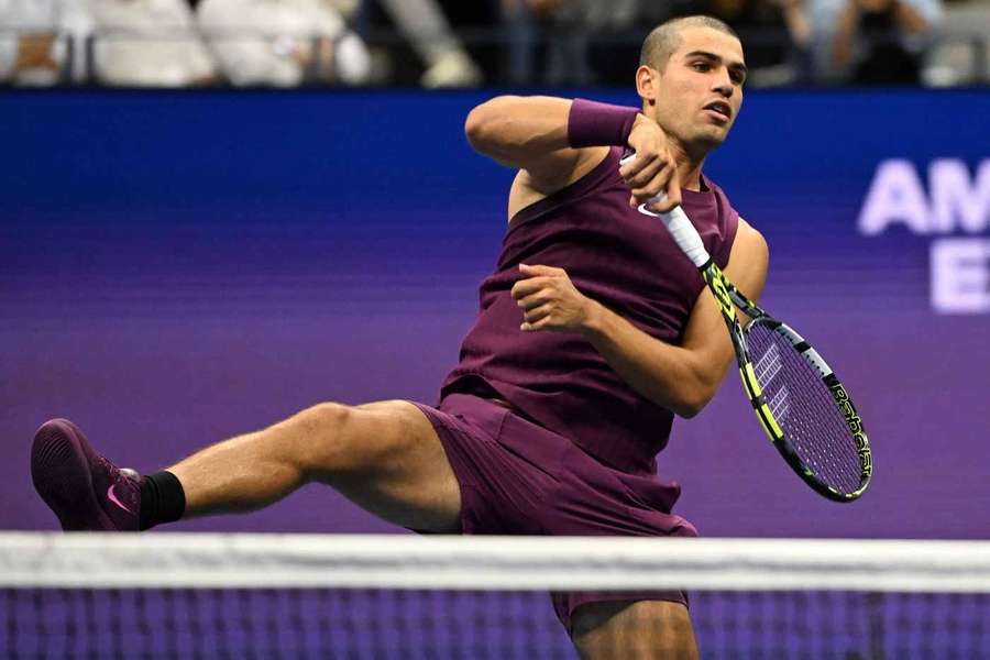 Carlos Alcaraz surgiu de cabelo rapado no US Open