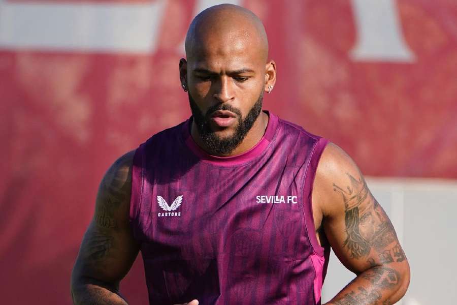 Marcao, durante un entrenamiento con el Sevilla.