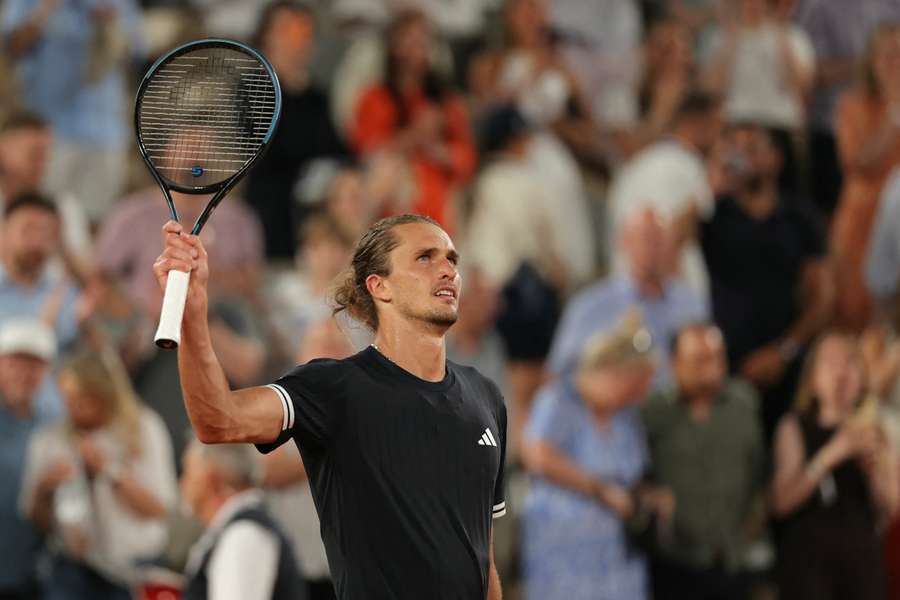 Alexander Zverev reacts at Roland Garos 2026