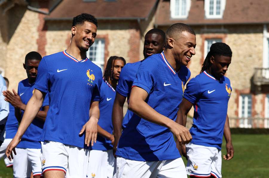 Mbappé estava de bom humor no treino