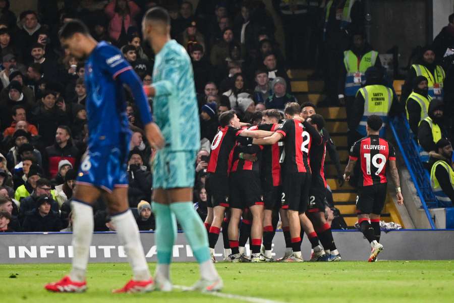 O Bournemouth esteve perto de vencer em Londres