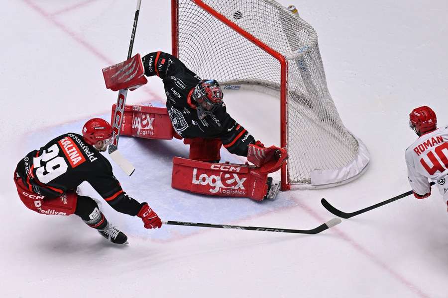 Romanov zásah Třincu nestačil.