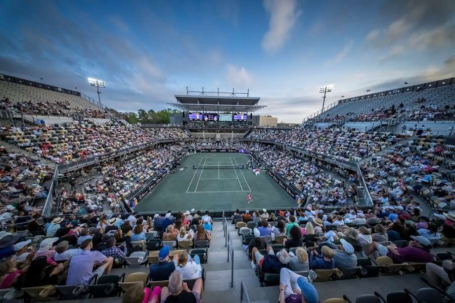 Tenis Flash: Trwają turnieje na całym świecie, ale dzisiaj bez Polaków