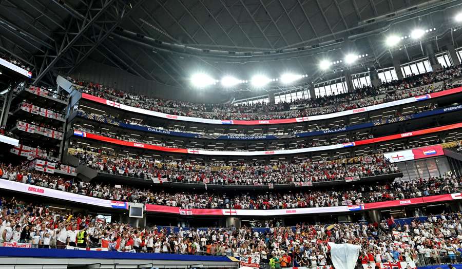 Estádio de Dallas é fechado e imune ao calor extremo Estádio de Dallas é fechado e imune ao calor extremo