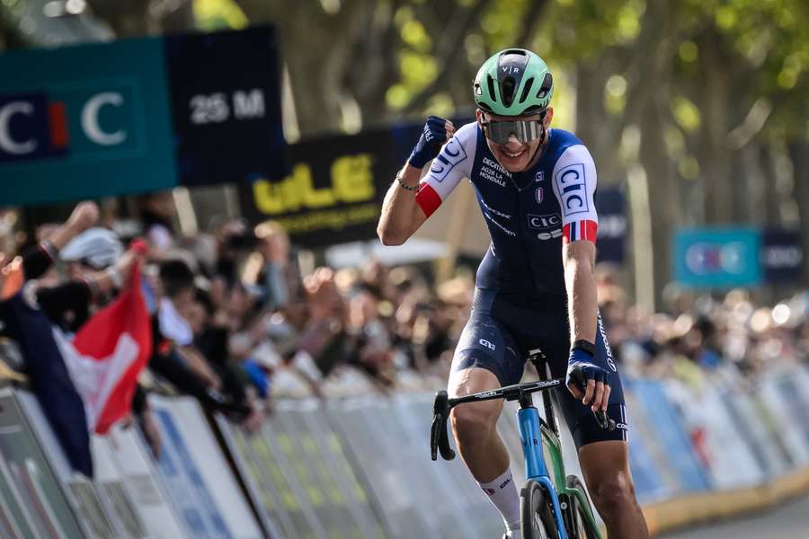 Seixas dévoile son programme pour début 2026, le Tour de France en attente