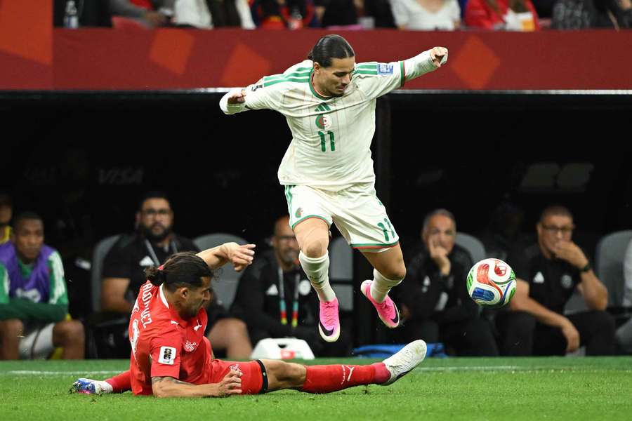 Anis Hadj Moussa com a Argélia no Mundial Anis Hadj Moussa com a Argélia no Mundial