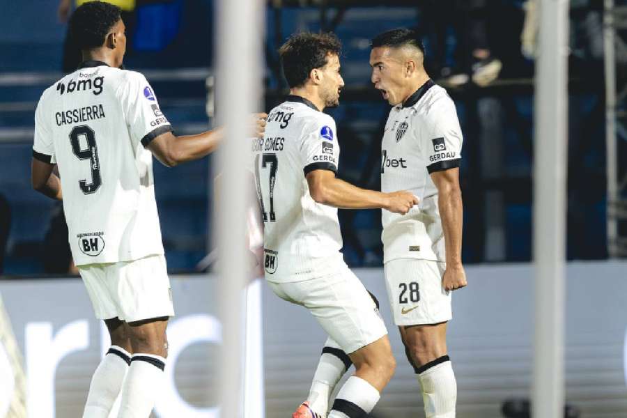 Cuello deixou o Galo mais perto da classificação Cuello deixou o Galo mais perto da classificação