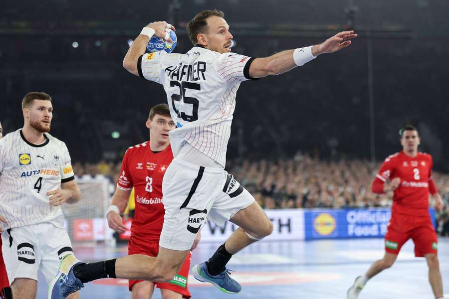 Handball: DHB-Star Häfner traf gegen die Schweiz mit zwei Mal, nun wird er Papa.