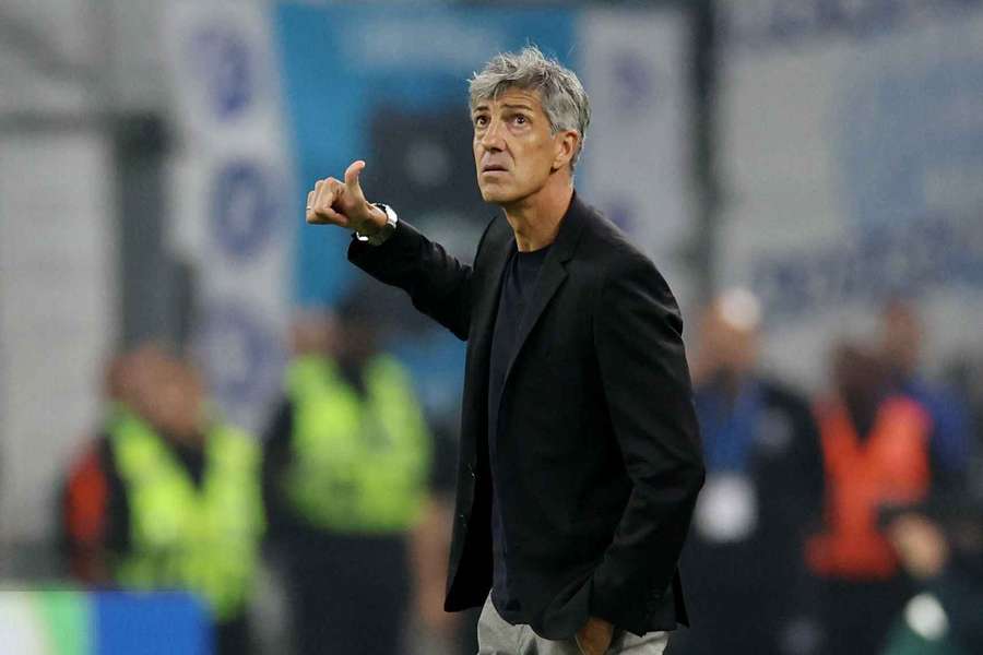 Alguacil během utkání s Olympique Marseille. Alguacil během utkání s Olympique Marseille.