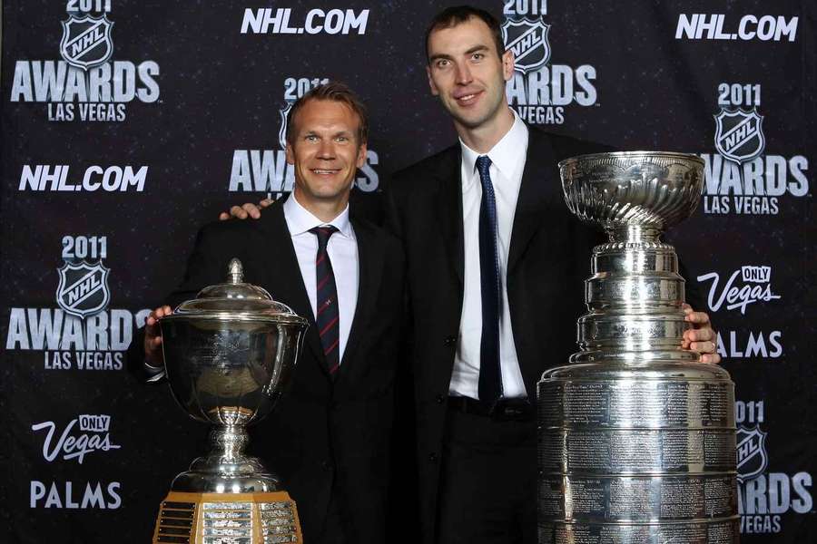 Chára a Lidström boli zaradení do elitnej zostavy Tímu štvrťstoročia v NHL.