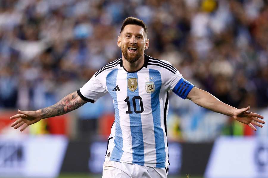 Messi entrou no segundo tempo e brilhou contra a Jamaica