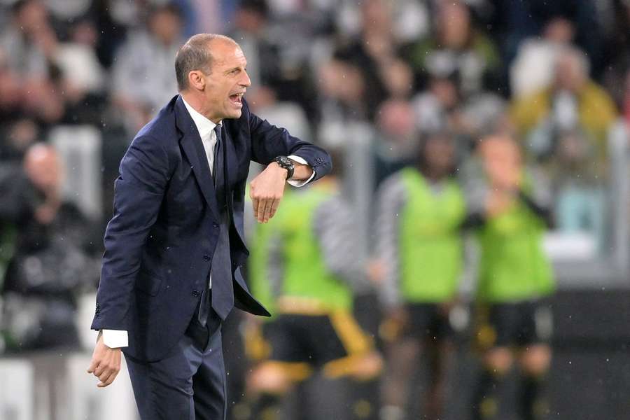 Allegri ved at mulig point-straf hænger som en sort sky over Juventus' CL-ambitioner