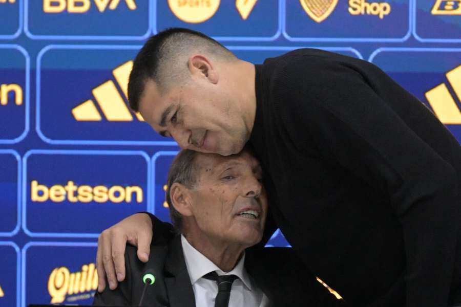 Riquelme quiere renovar la estructura de Boca