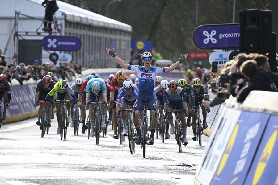 Tim Merlier wint de Scheldeprijs