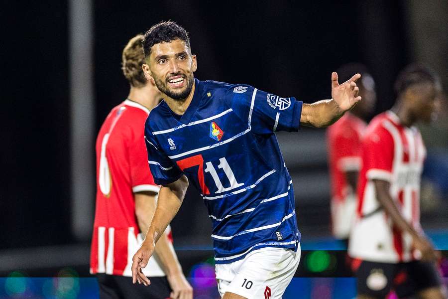 Zakaria Echaddouri was met twee goals de grote man bij Telstar