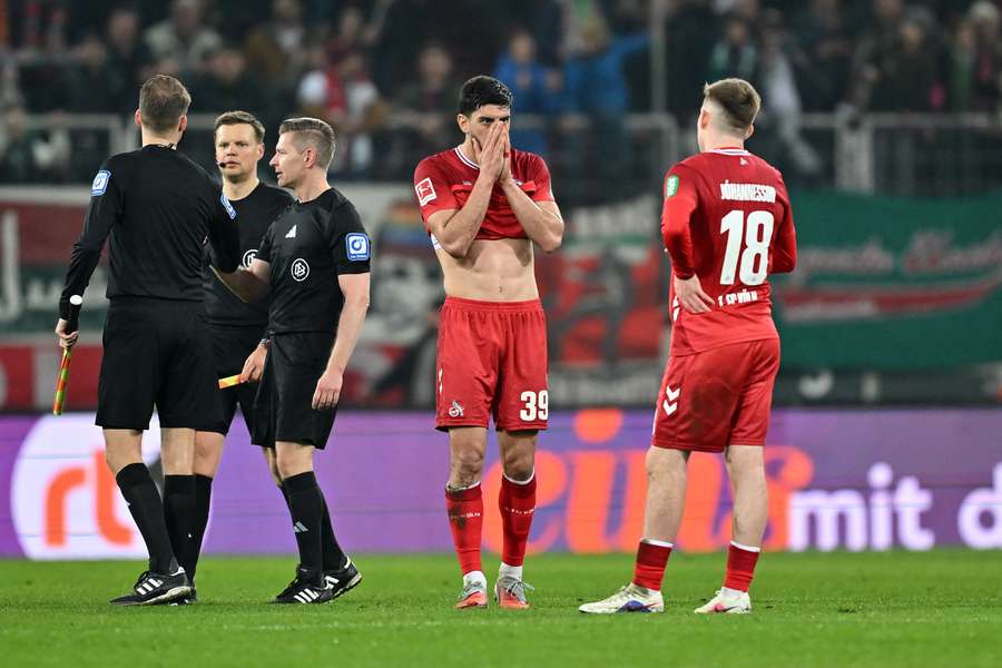 Der 1. FC Köln hadert mit der Niederlage beim FC Augsburg.