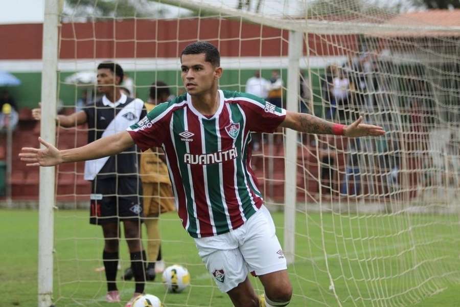 Luan Brito tem dado nas vistas nos sub-20 do Fluminense