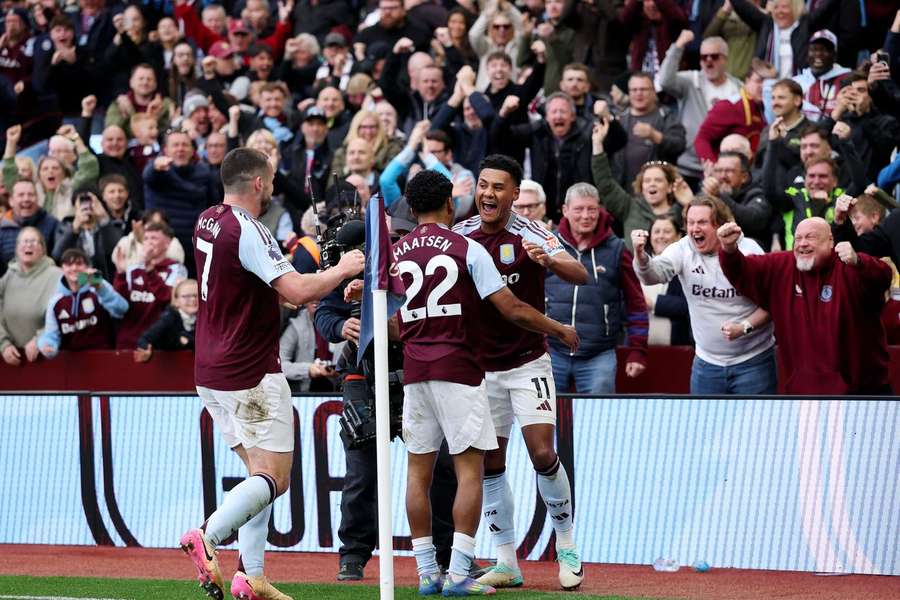 Aston Villa com triunfo importante na receção ao Newcastle